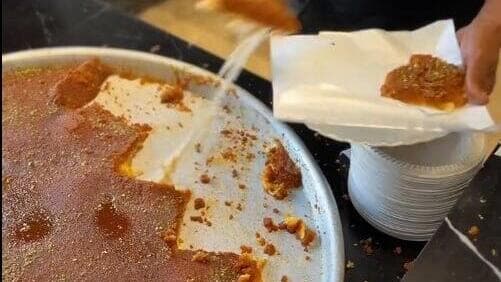 עזתים חוזרים לחיי שגרה