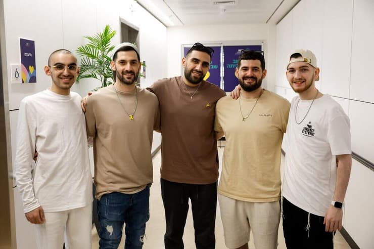 שורד השבי שגב כלפון ששוחר בעסקה משבי החמאס לאחר 738 ימים