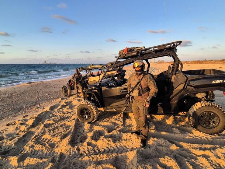 לוחמי יחידת אבטחה טקטית בחוף זיקים