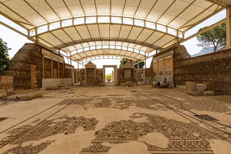 שרידי בית הכנסת העתיק של סרדיס