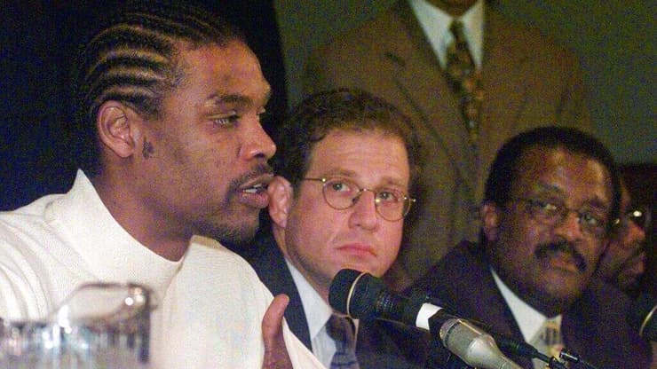 ספריוול מתנצל על תקיפת קרליסימו (צילום: AP Photo/Susan Ragan) לטרל ספריוול מתנצל על תקיפת קרליסימו