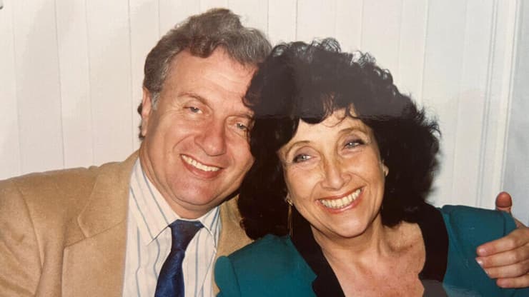 פרופ' אליעזר קפלינסקי ז"ל ואשתו פרופ' נעמי קפלינסקי ז"ל פרופ' אליעזר קפלינסקי ז"ל ואשתו פרופ' נעמי קפלינסקי ז"ל