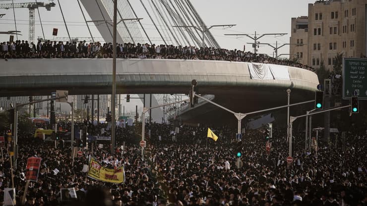 צילום: AP Photo/Leo Correa מחאת חרדים בירושלים