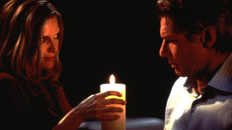 מתוך "האמת מתחת לפני השטח"