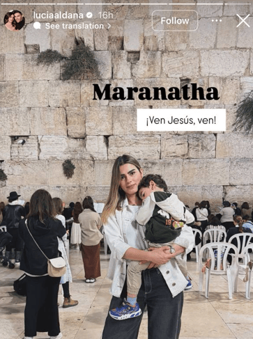 מלכת היופי של קולומביה לשעבר ובנה בכותל המערבי (צילום: מתוך אינסטגרם) לוסיה אלדנה, משפעינית קולומביאנית הגיעה לישראל להציג את "ישראל האמיתית"