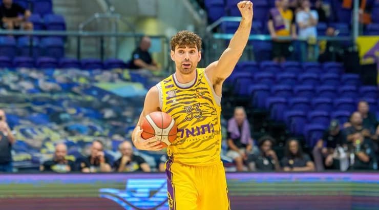 יאיר קרביץ (רועי כפיר) יאיר קרביץ