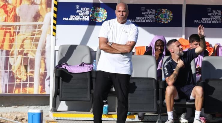 אלי לוי. בכורה על הקווים בבני יהודה (אופיר מגדל) אלי לוי. בכורה על הקווים בבני יהודה