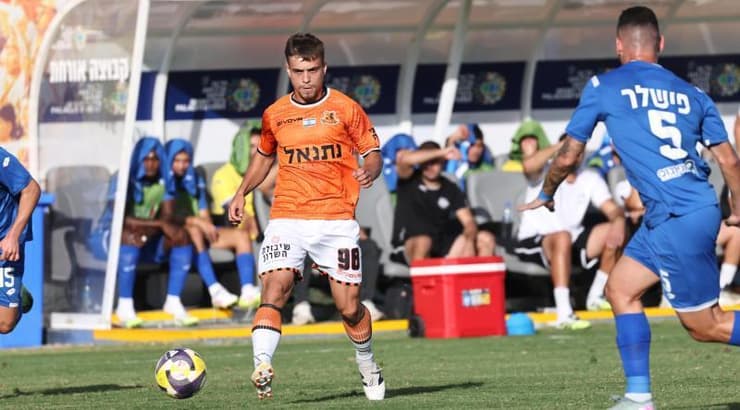 ויקטור סטינה מול אופק פישלר (אופיר מגדל) ויקטור סטינה מול אופק פישלר