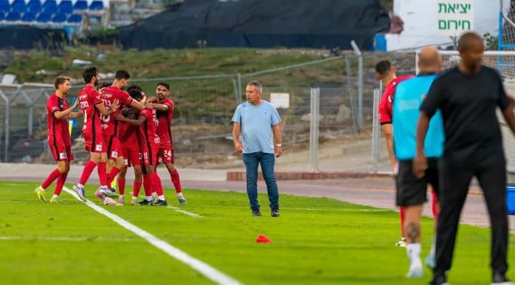 מסאי דגו מרוצה, שחקני הפועל רמת גן חוגגים (רועי כפיר) מסאי דגו מרוצה, שחקני הפועל רמת גן חוגגים