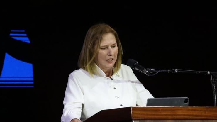 השרה לשעבר לבני בעצרת (צילום: מוטי קמחי) ציפי לבני בעצרת ה-30 לרצח יצחק רבין בתל אביב