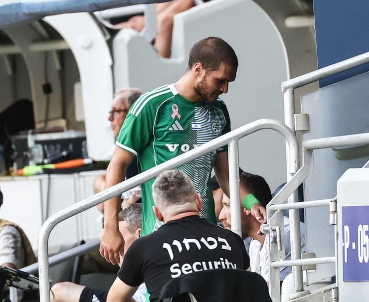 יובאנוביץ' מוחלף מול הפועל ירושלים (צילום: גיל נחושתן) מכבי חיפה ג'ורג'ה יובאנוביץ' הפועל ירושלים