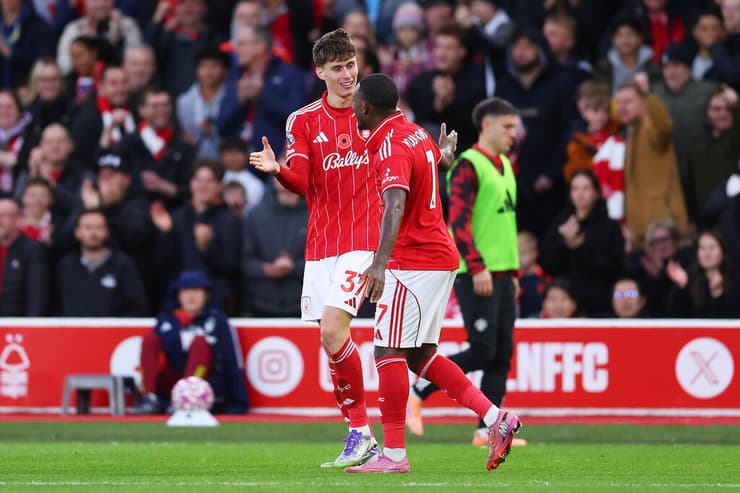 מקלקל לשדים האדמים את התוכניות. סבונה 