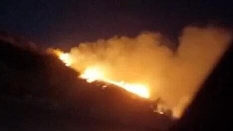 תיעוד פלסטיני: "מתנחלים תקפו עדרים בדרום הר חברון והציתו אש בסבסטיה"