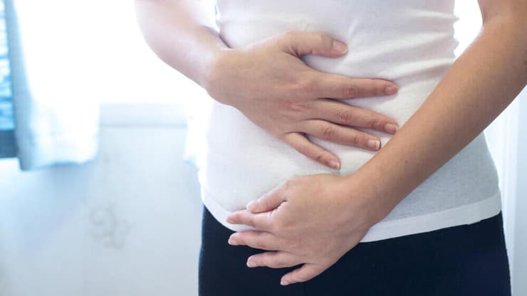 בין הסימפטומים למחלה: כאבי בטן וירידה לא מוסברת במשקל (צילום: shutterstock) כאבי בטן