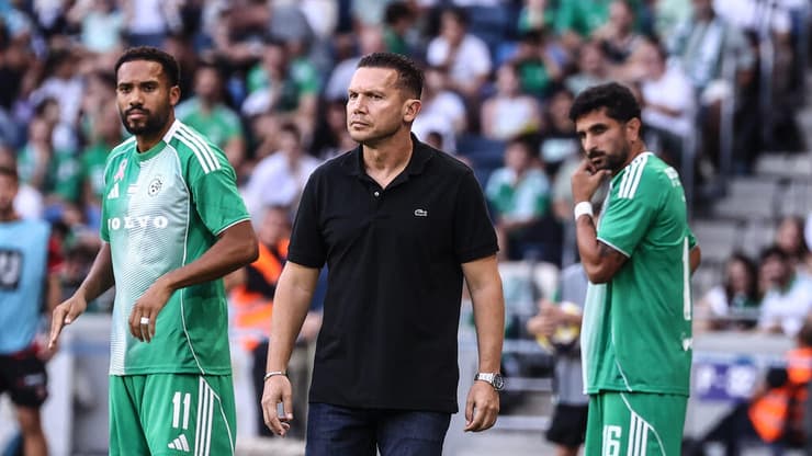 הקים חילופים כבר במחצית הראשונה. בכר (צילום: גיל נחושתן) ברק בכר