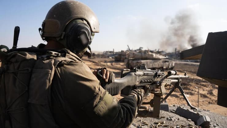 נתניהו טרם התייחס בקולו, אך לפי שעה לא צפוי מעבר בטוח למחבלים. כוחות הנח"ל במרחב הקו הצהוב (צילום: דובר צה"ל) תיעוד מפעילות חטיבת הנח"ל במרחב הקו הצהוב