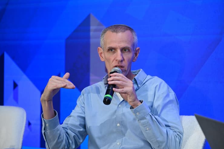 מנהל רשות מקרקעי ישראל, ינקי קווינט, בכנס באילת (צילום: פוטו מרסלו) מנהל רשות מקרקעי ישראל ינקי קווינט