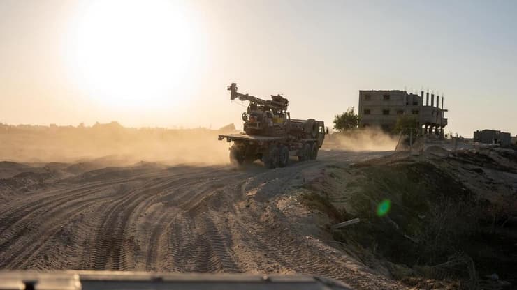 פעילות צה"ל במרחב הקו הצהוב (צילום: דובר צה"ל) תיעוד מפעילות חטיבת הנח"ל במרחב הקו הצהוב