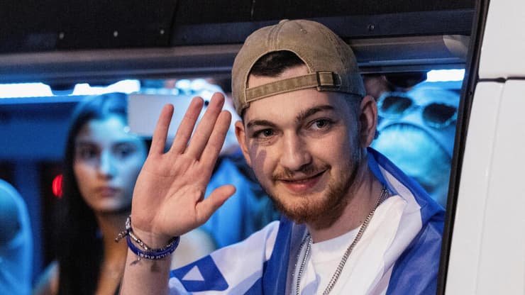 בר קופרשטיין חוזר הבייתה