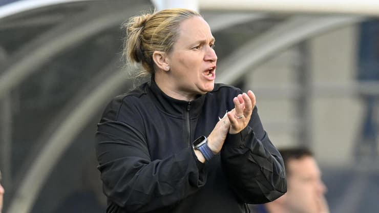 לורה הארווי