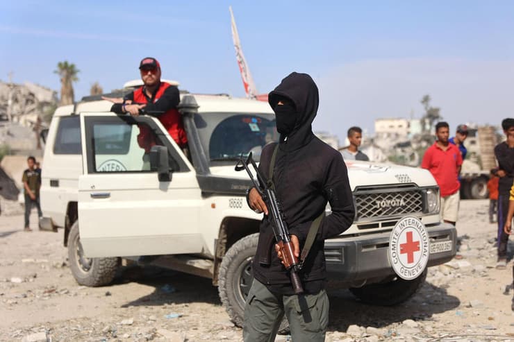 חיפושים אחרי חללים חטופים בעזה