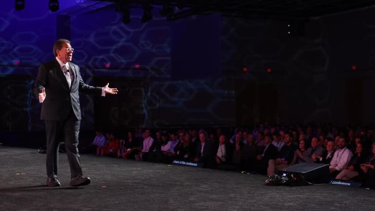 ראסל רובינסון, מנכ"ל JNF. "אסור לשבת בצד" (צילום: FaneFoto) ראסל רובינסון, מנכ"ל JNF