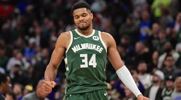 יאניס אנטטוקומפו