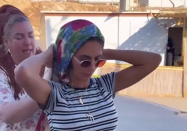 ליזי סבצקי עם כיסוי הראש (צילום: מתוך דף האינסטגרם של ליזי סבצקי) ליזי סבצקי עם כיסוי הראש