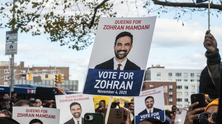 תומכים של זוהראן ממדאני בחירות לראשות  ניו יורק ב קווינס 1 בנובמבר