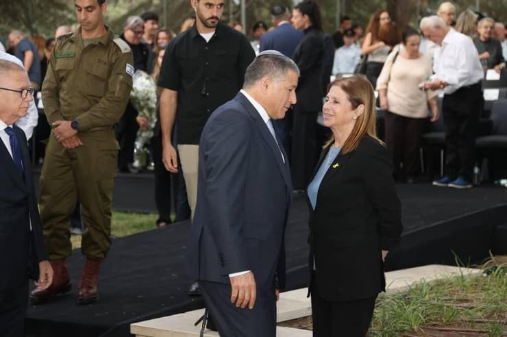 דליה רבין וראש השב״כ זיני בטקס 30 שנה לרצח יצחק רבין בהר הרצל