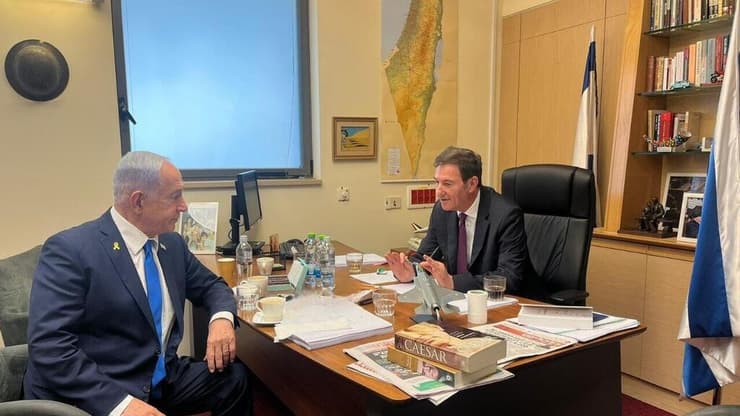 יו"ר ועדת החוץ והביטחון ביסמוט עם רה"מ נתניהו בועז ביסמוט בפגישה עם נתניהו