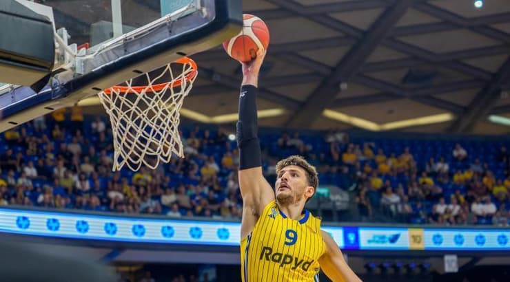 רומן סורקין מטביע