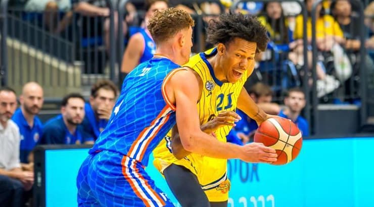 ג'ף דאוטין ג'וניור מול גיל בני