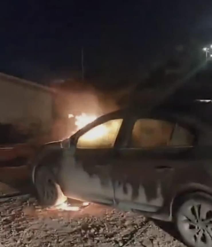 הצתת רכב מתנחל בבנימין על ידי  "ברברי הגבעות"