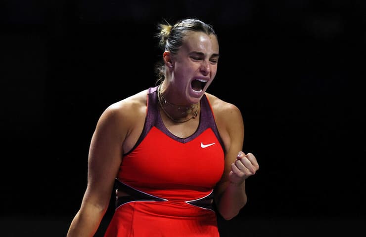 "היה בתוכי כל כך הרבה תסכול". סבאלנקה (צילום: REUTERS/Hamad I Mohammed) ארינה סבאלנקה מנצחת את ג'סיקה פגולה בטורניר גמר הסבב