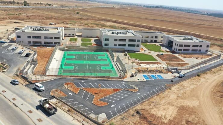 עובר למתחם קבוע: קמפוס חוסידמן למנהיגות בדואית