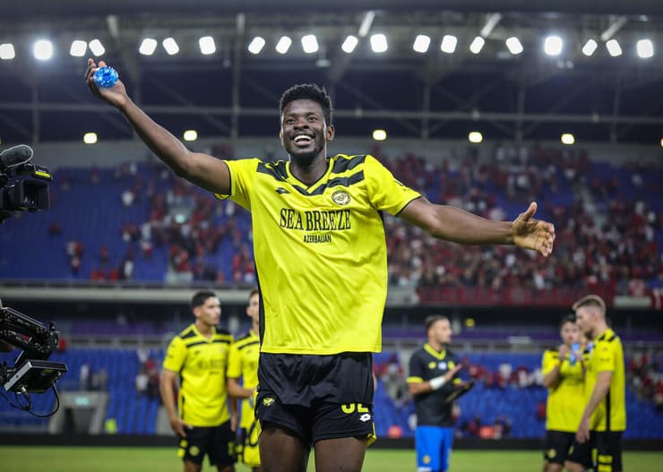 הפך לאחד הקשרים הטובים בליגה. אואטרה (צילום: עוז מועלם) עזיז אואטרה