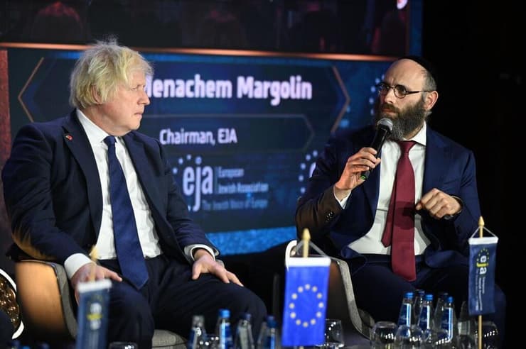 יו"ר ה - EJA, הרב מנחם מרגולין וראש ממשלת בריטניה לשעבר, בוריס ג'ונסון (צילום: יואב דודקביץ') יו"ר ה - EJA, הרב מנחם מרגולין וראש ממשלת בריטניה לשעבר, בוריס ג'ונסון