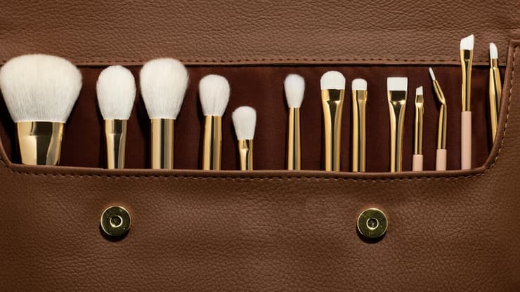 השפתונים של חן אלקבץ