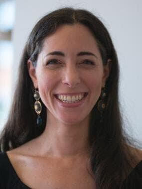 ד"ר ג'ניפר זיצר