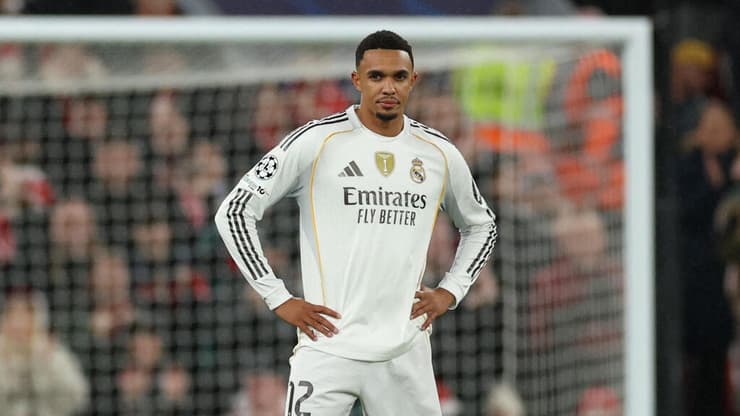 שחקן ריאל מדריד טרנט אלכסנדר-ארנולד