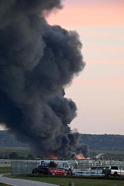 צילום : Stephen Cohen/AFP השריפה בעקבות התרסקות המטוס