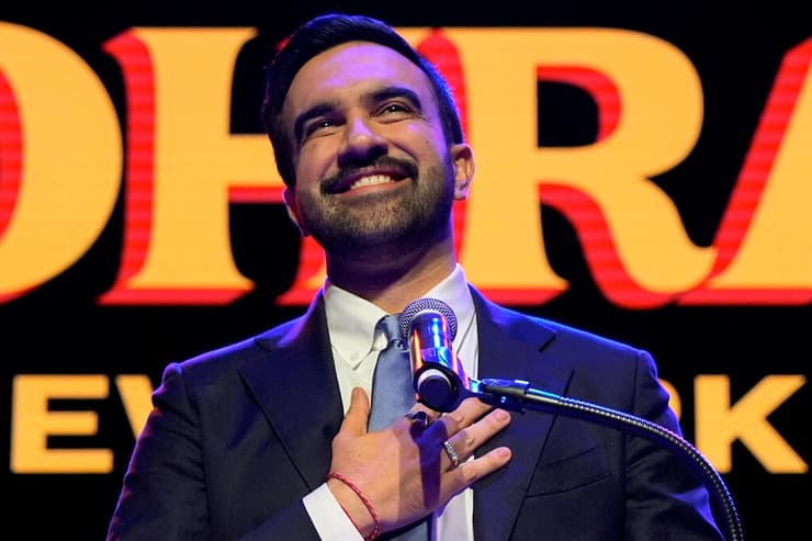 ממדאני בנאום הניצחון הבוקר. "המוסלמים - גם בעמדות כוח" (צילום: AP Photo/Yuki Iwamura) ממדאני נאום ניצחון ניו יורק