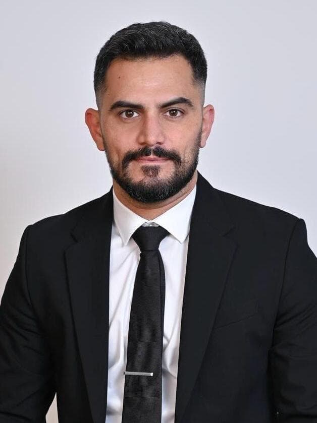 עו"ד אריאל שמול