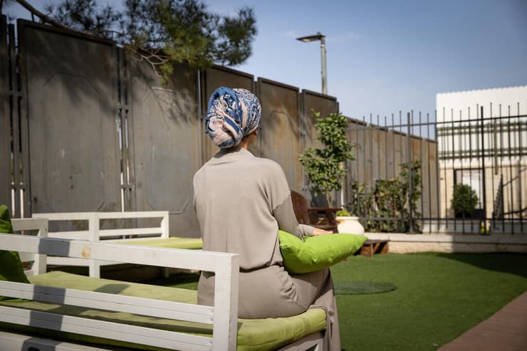 נשים חרדיות במקלט לנשים שחוו אלימות בירושלים