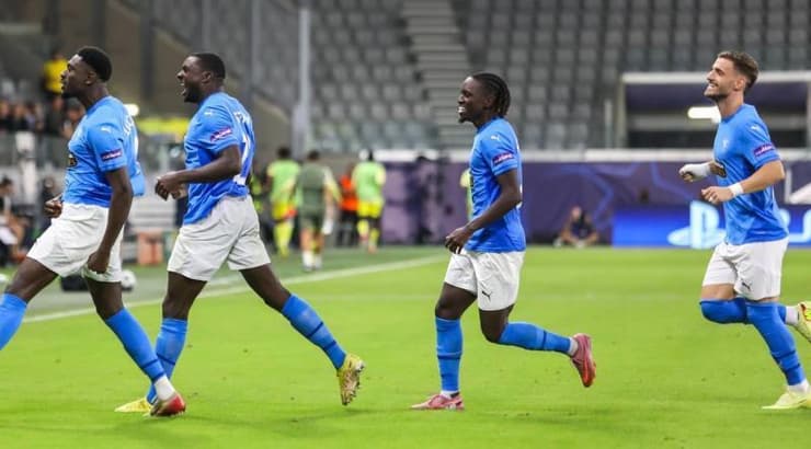 שחקני פאפוס חוגגים (IMAGO) שחקני פאפוס חוגגים