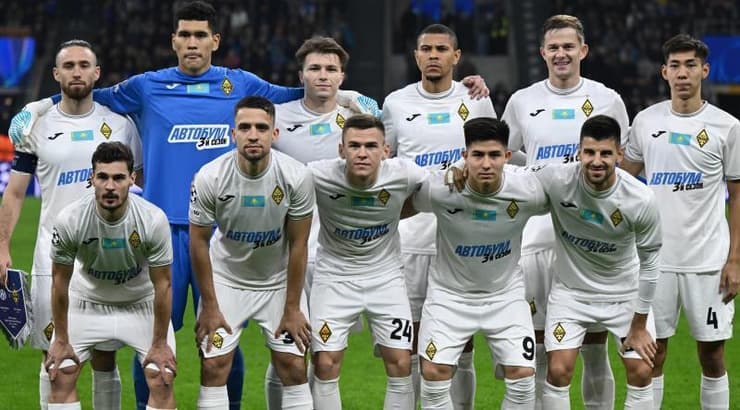 קפטן עופרי ארד ושחקני קייראט