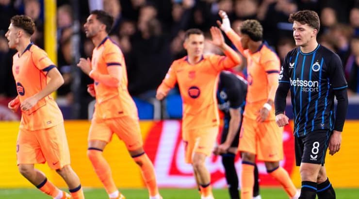 שחקני ברצלונה חוגגים את השוויון