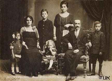 משפחת טוויל בלבנון בשנות ה-20 של המאה הקודמת