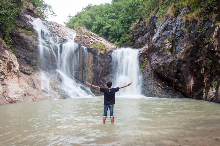 מפל וואנג-סאי (צילום: Atiwat Chairat / shutterstock) מפל וואנג-סאי